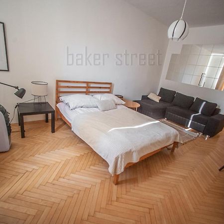 One Bedroom Apartment Close To Prague Castle Exterior photo